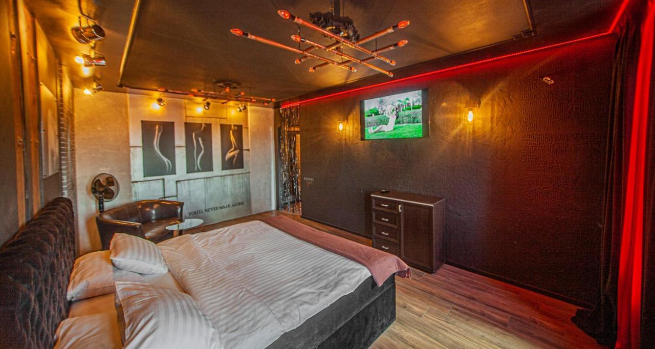 Biplan Hotel ダウガフピルス エクステリア 写真